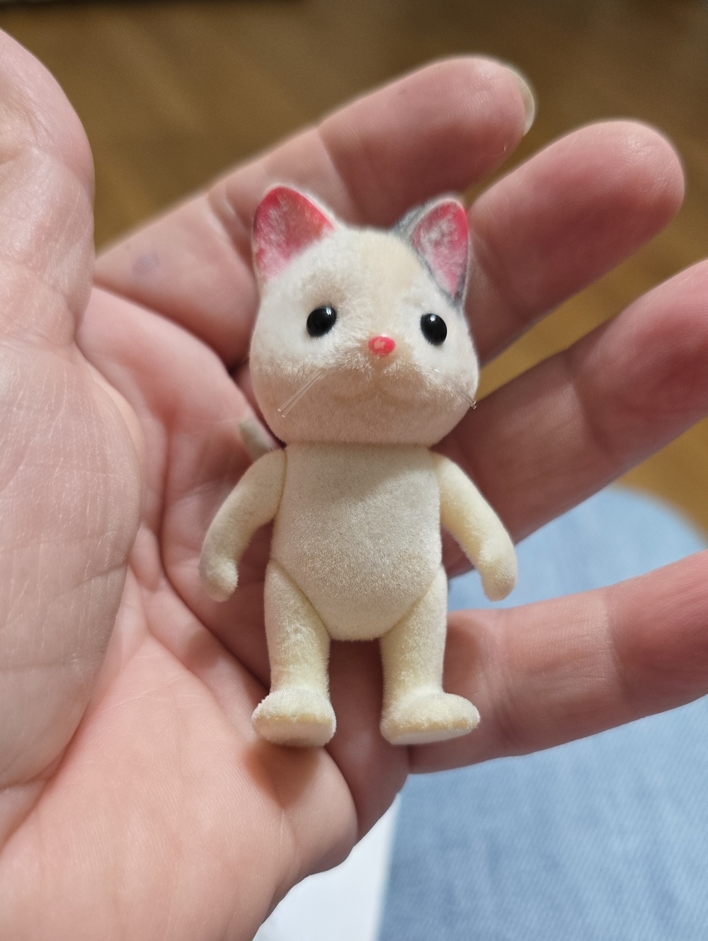 Calico Critters Tuxedo Cat Sylvanian Families